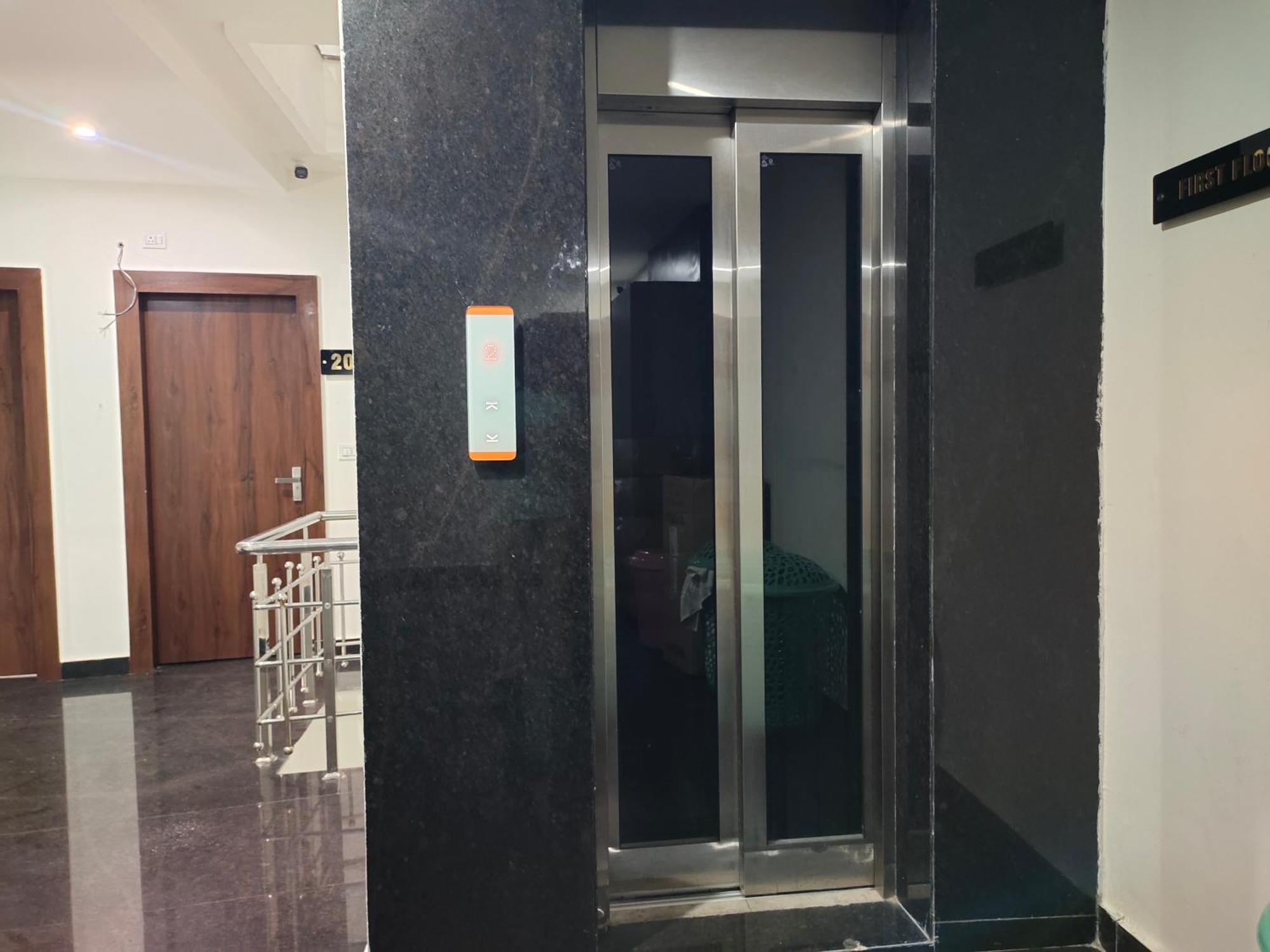 Hotel Skyland ワランガル エクステリア 写真